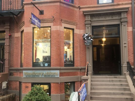 215 Newbury St, Boston, MA, 02116